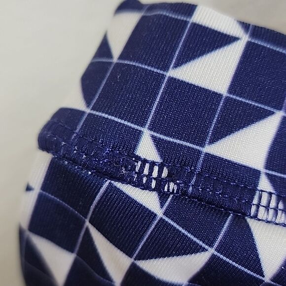 MinkPink Edorphins 3/4 leggings in Multi size M - Picture 7 of 12